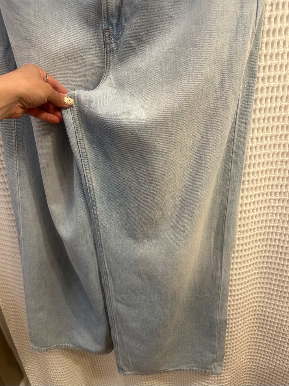 NWT Old Navy Light Blue Baggy Wide-Leg High-Rise Drapey Denim Jeans - Size 10 - Picture 4 of 6